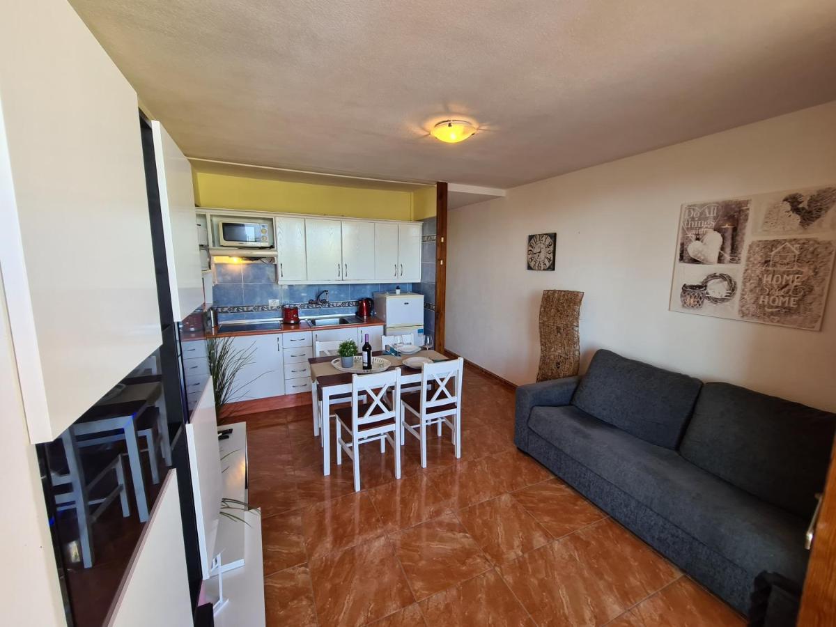 Vida Loca Only 190 Meters To The Sea, Balcony, Sea View, Pool, Wifi Playa Fanabe Exterior photo
